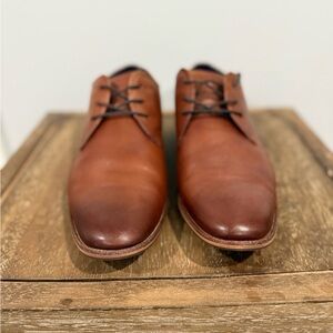 Florsheim Brown Leather Oxfords Timeless Style